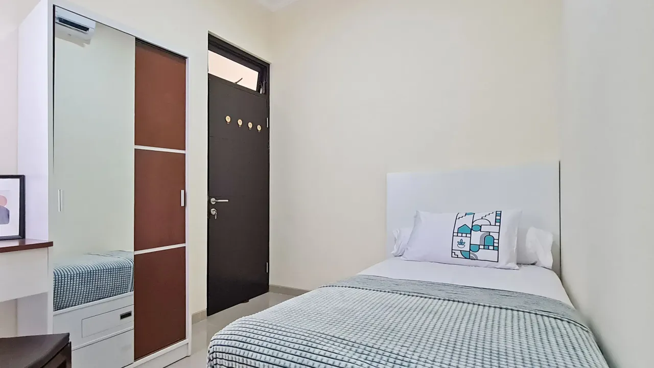 Ani House Lowokwaru Malang Pocket Single B