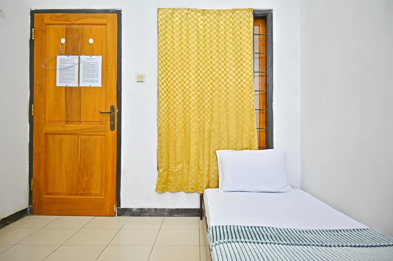 Wisma Putri Sekeloa Bandung Compact Single A