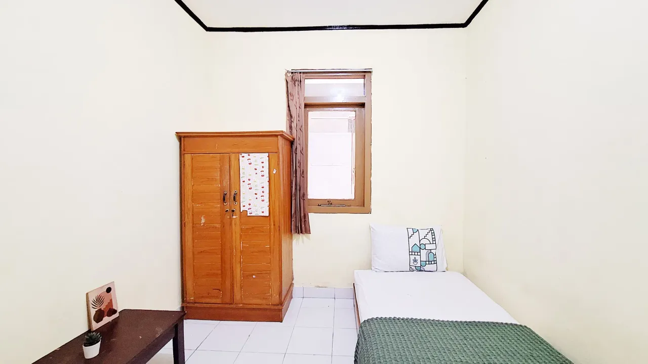 Tirda Kost Dipatiukur Bandung Pocket Single A - Foto 2