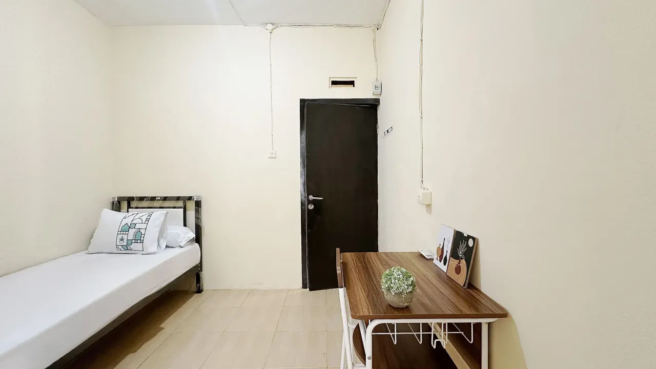Glows Coliving Cicadas Bandung Compact Single D - Foto 2