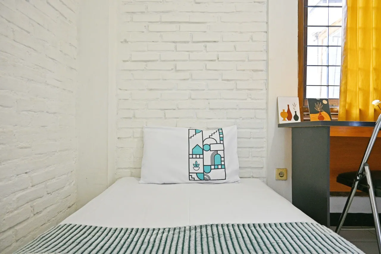Elora House Cibogo Bandung Compact Single A - Foto 4