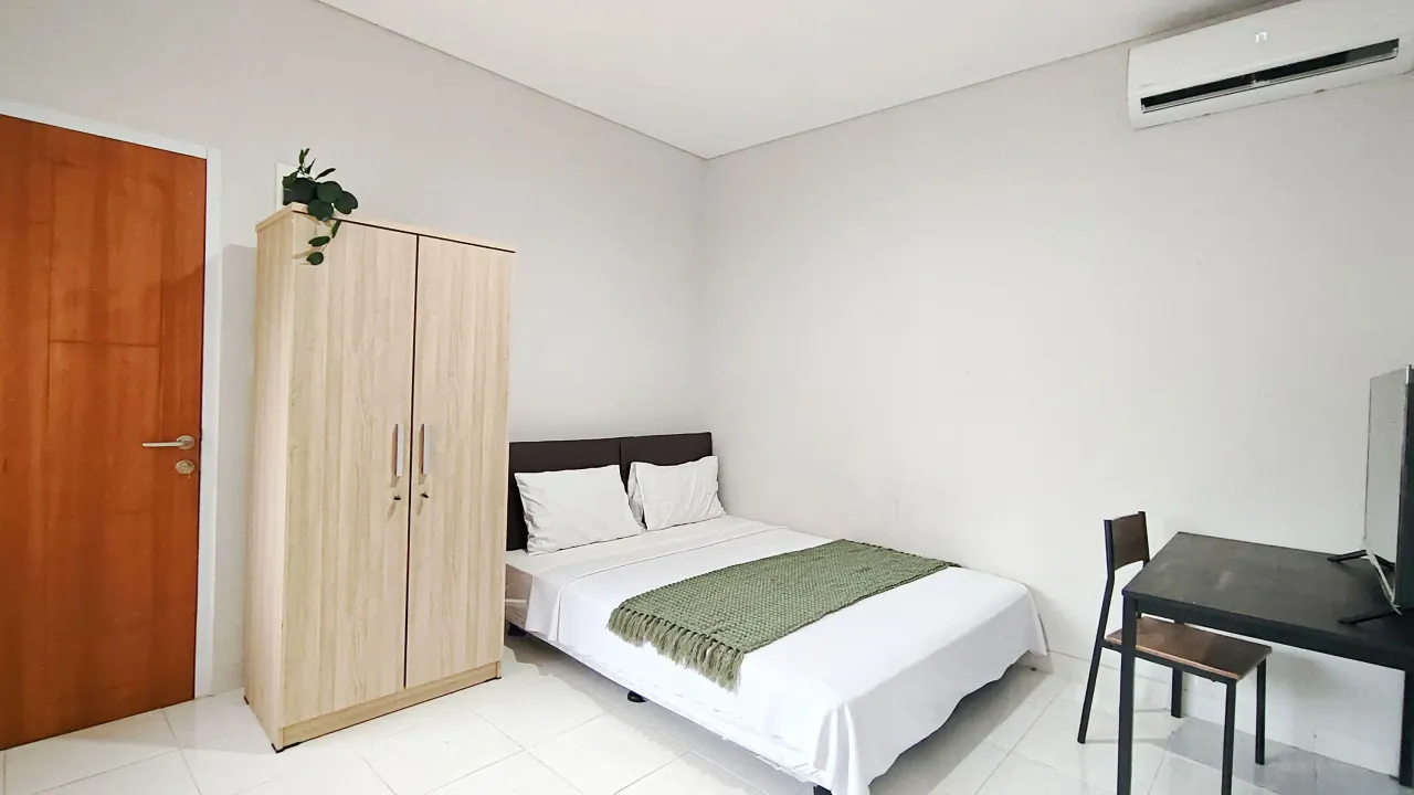 Loby Guesthouse Kemandoran Senayan Superior Queen A - Foto Utama
