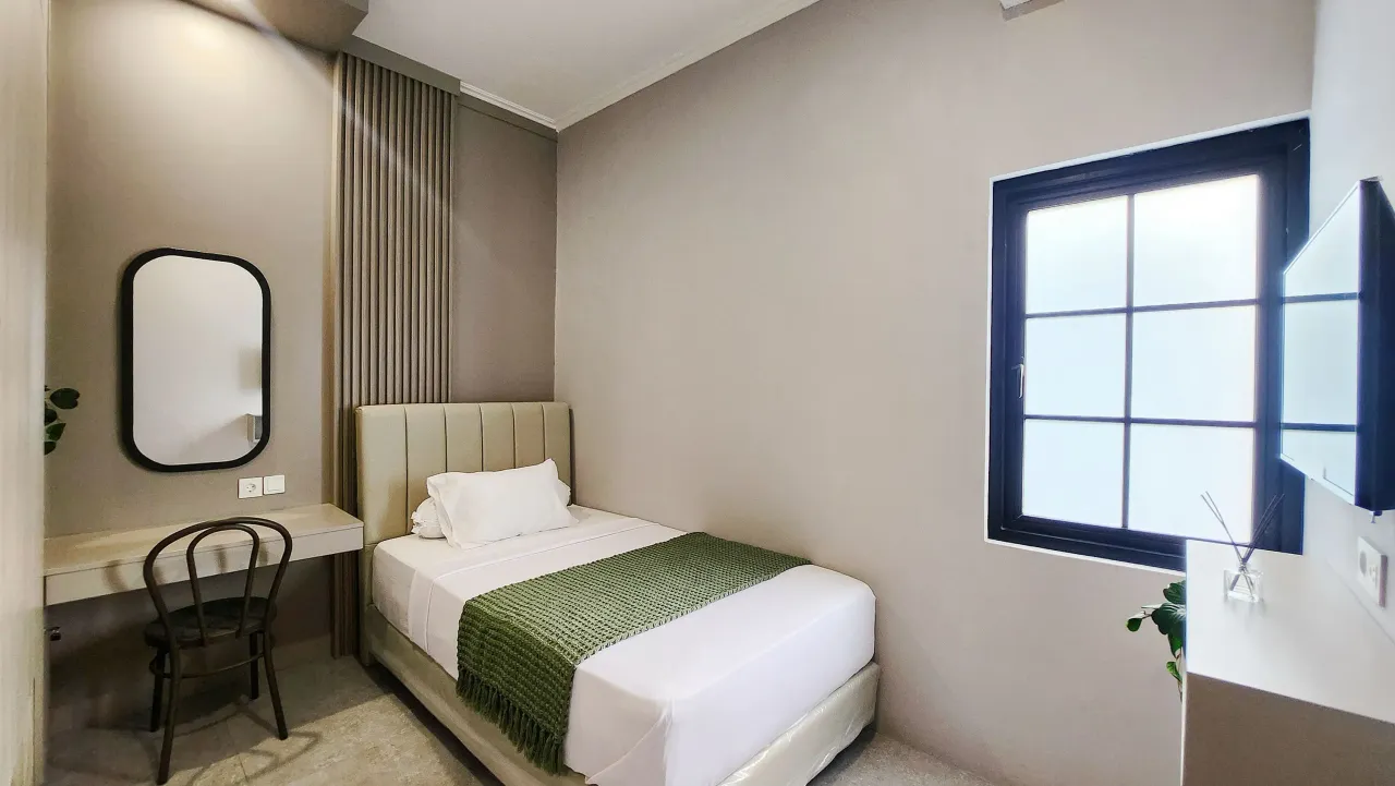 Permata Hijau Residence Regular Single B - Foto Utama