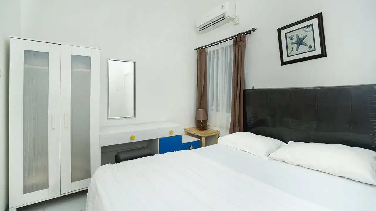 Pulo Residence Blok M Regular Queen A - Foto Utama