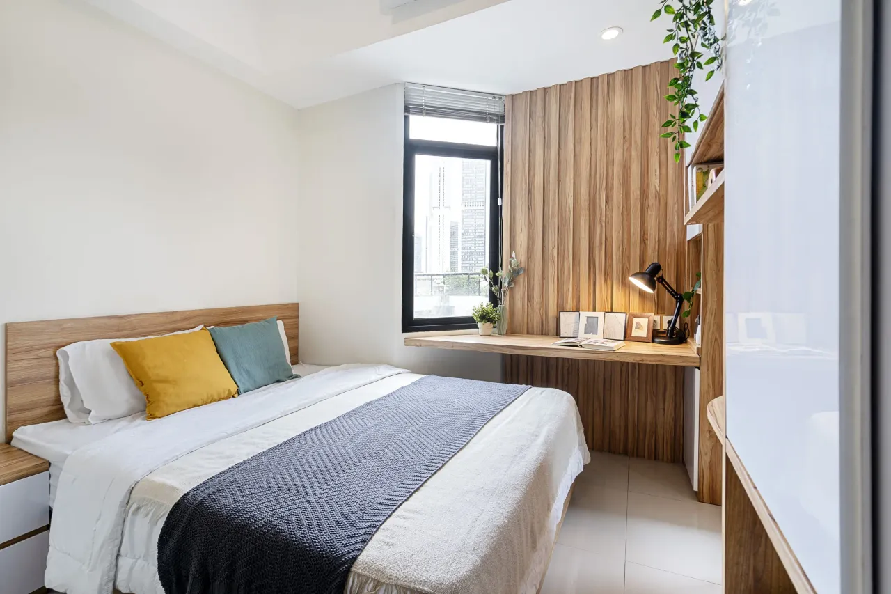 Tenun CoLiving Kuningan Regular Queen A - Foto Utama