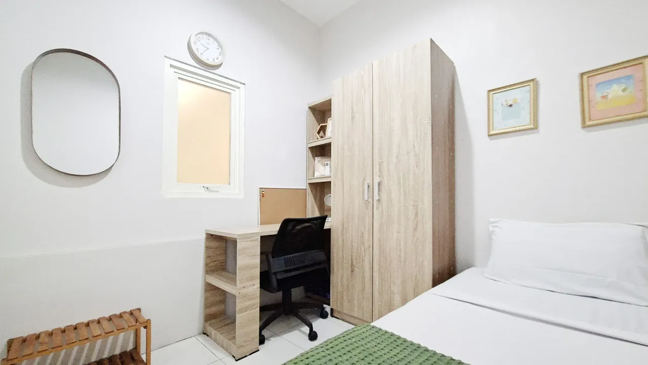 Cabin Life Kost Kebon Jeruk Pocket Single A - Foto Utama