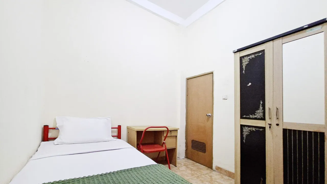 Dhameita Kost Beji Depok Pocket Single B
