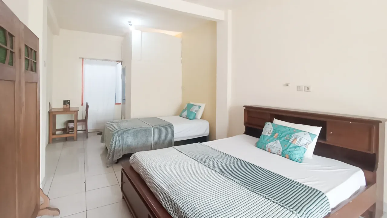 Super Bedroom Depok Studio Queen A