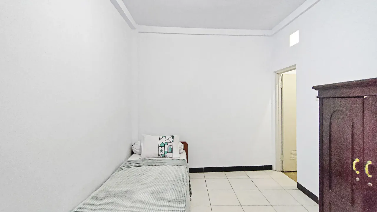 Wisma Violet Margonda Beji Depok Regular Single B