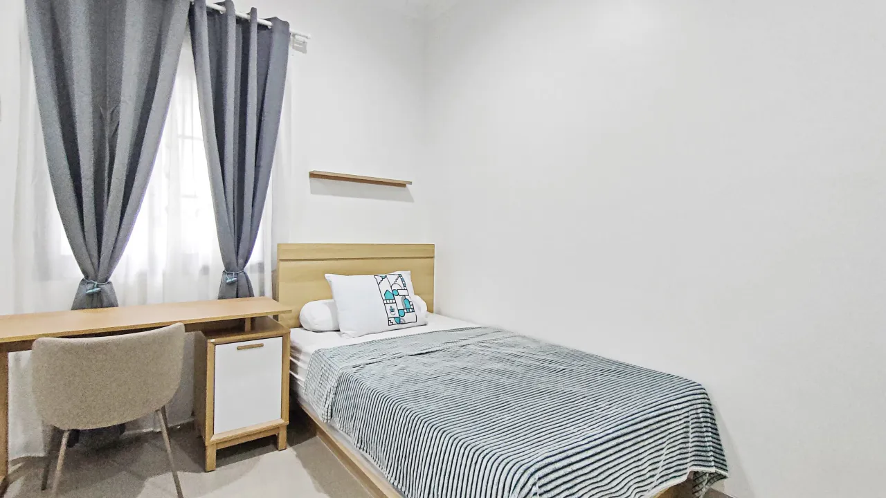 Griya Kost Sanim Beji Depok Studio Full B
