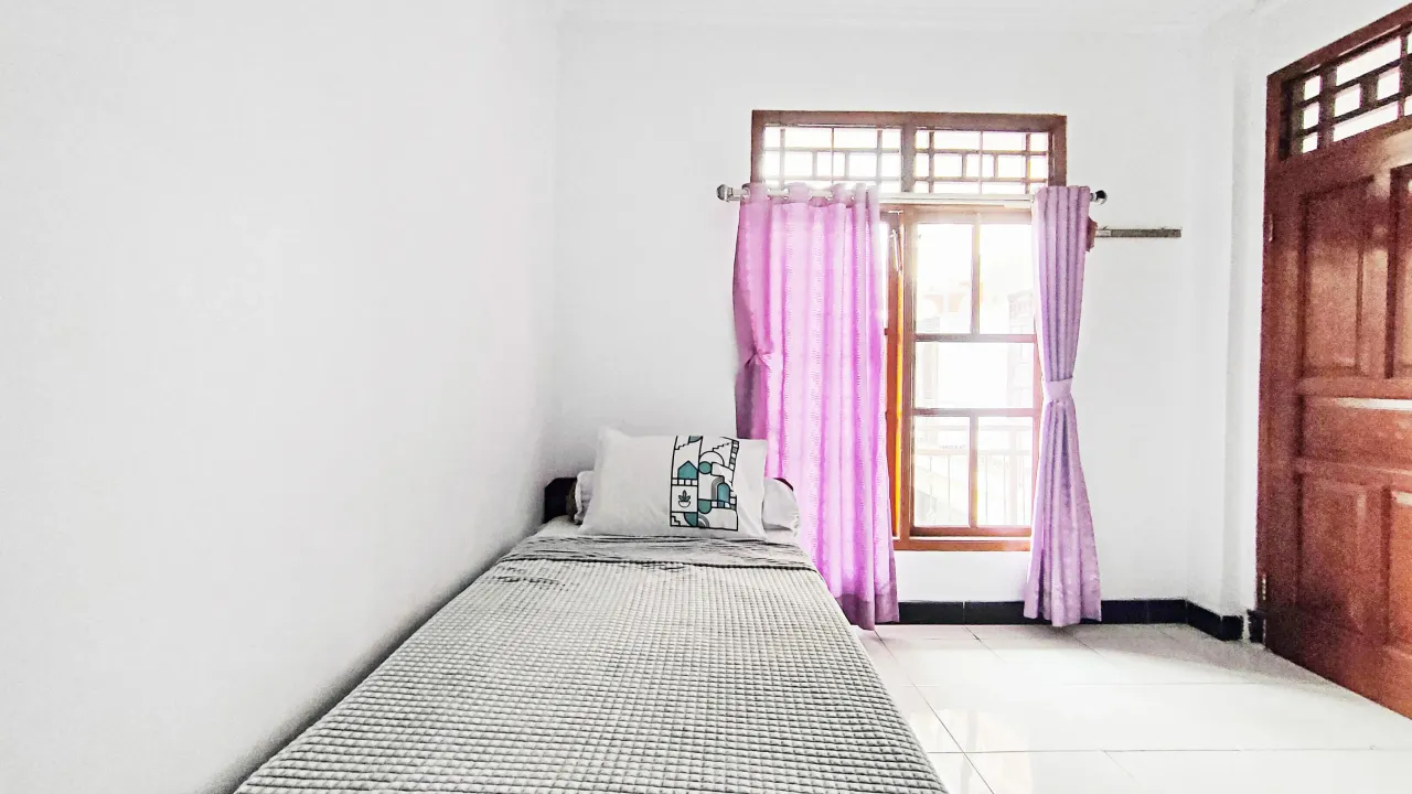 Wisma Violet Margonda Beji Depok Master Single B