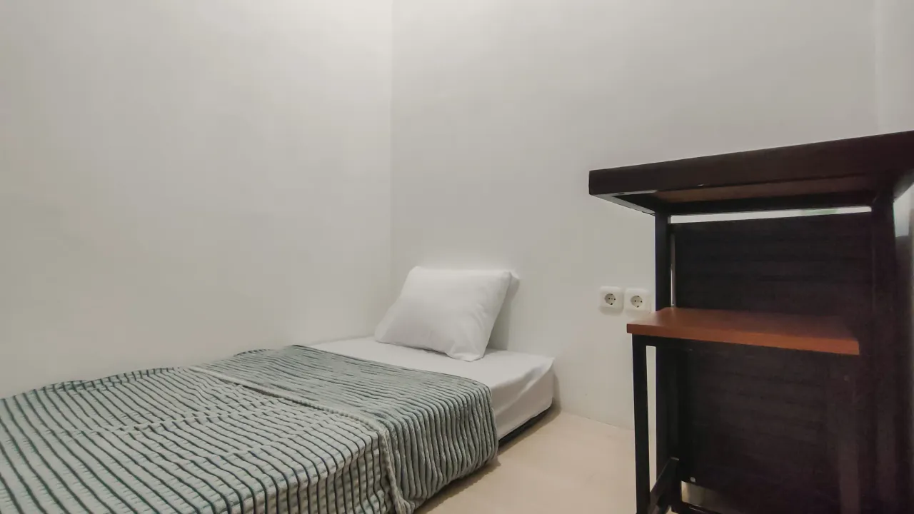 113 Coliving Coffee Limo Depok Compact Single A