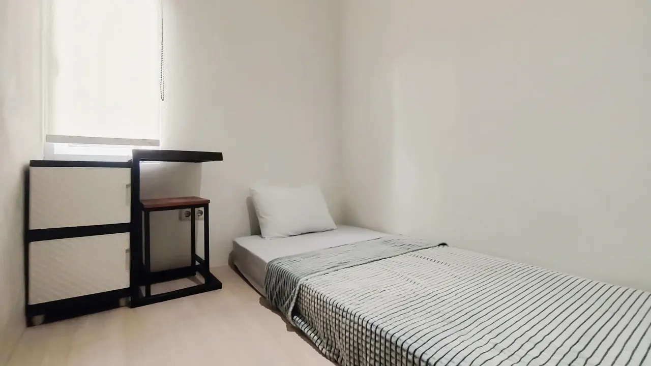 113 Coliving Coffee Limo Depok Compact Single B