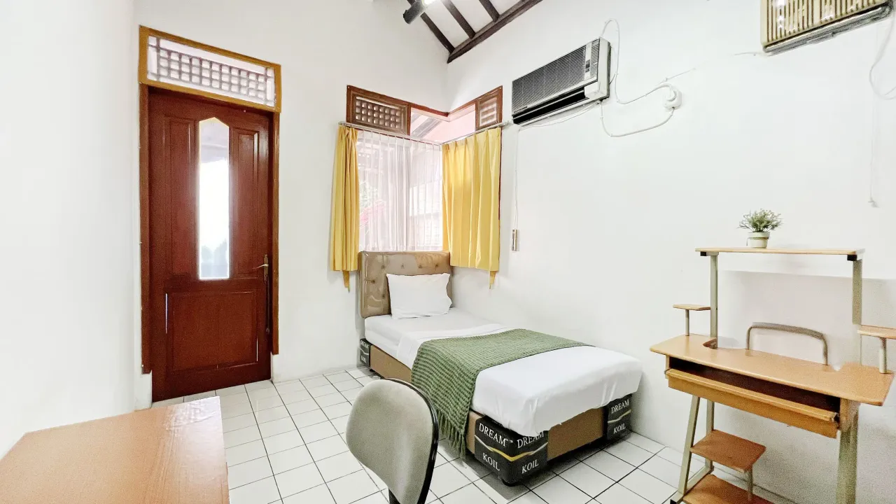Bee Home Cinere Superior Single A
