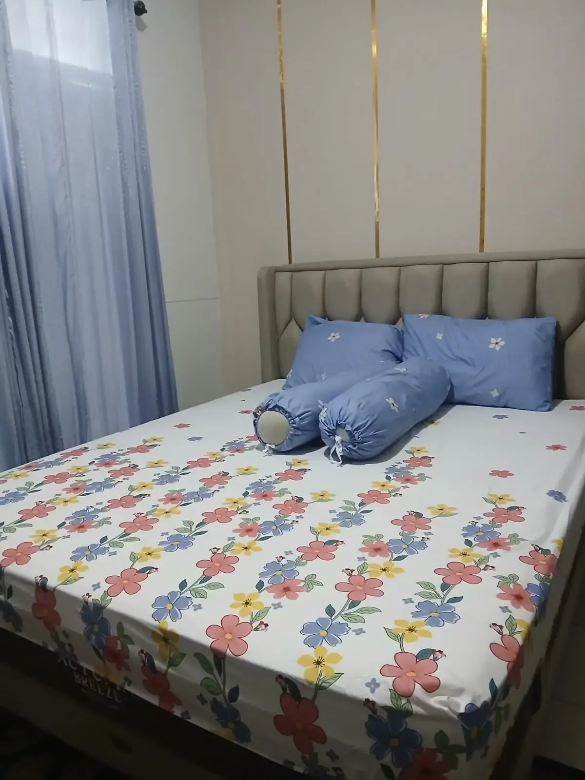 Kos DELAN INCLUDE LISTRIK AC AIR WIFI KAMAR DELUXE NON BAL
