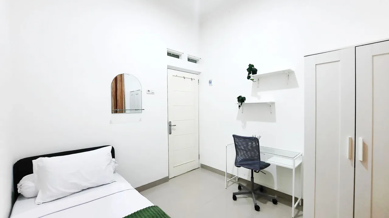 D'Ramayana Kost Limo Depok Compact Single A