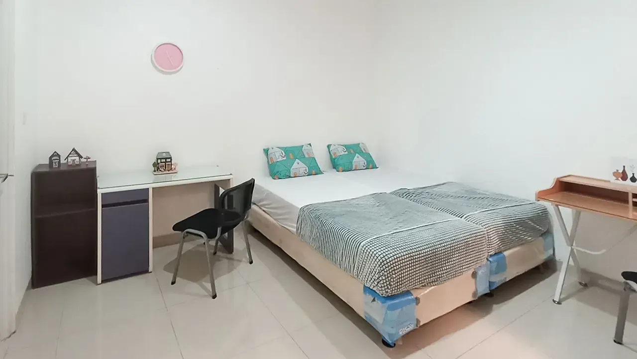 Trishaus Karawaci Superior Twin A