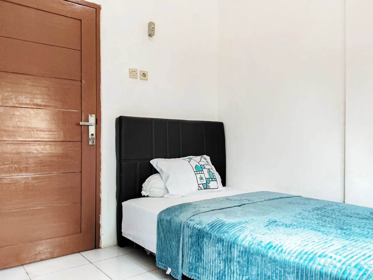 Jeneva Home Kelapa Dua Tangerang Pocket Single B