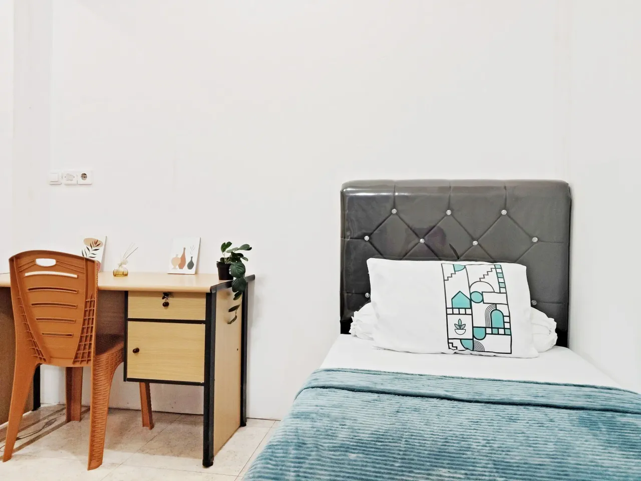 Bunda Fitri Home Cipondoh Tangerang Compact Single B