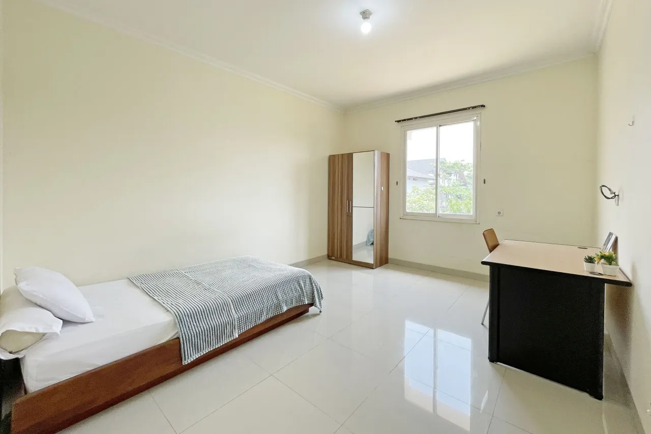 Manhattan Home Karawaci Master Single