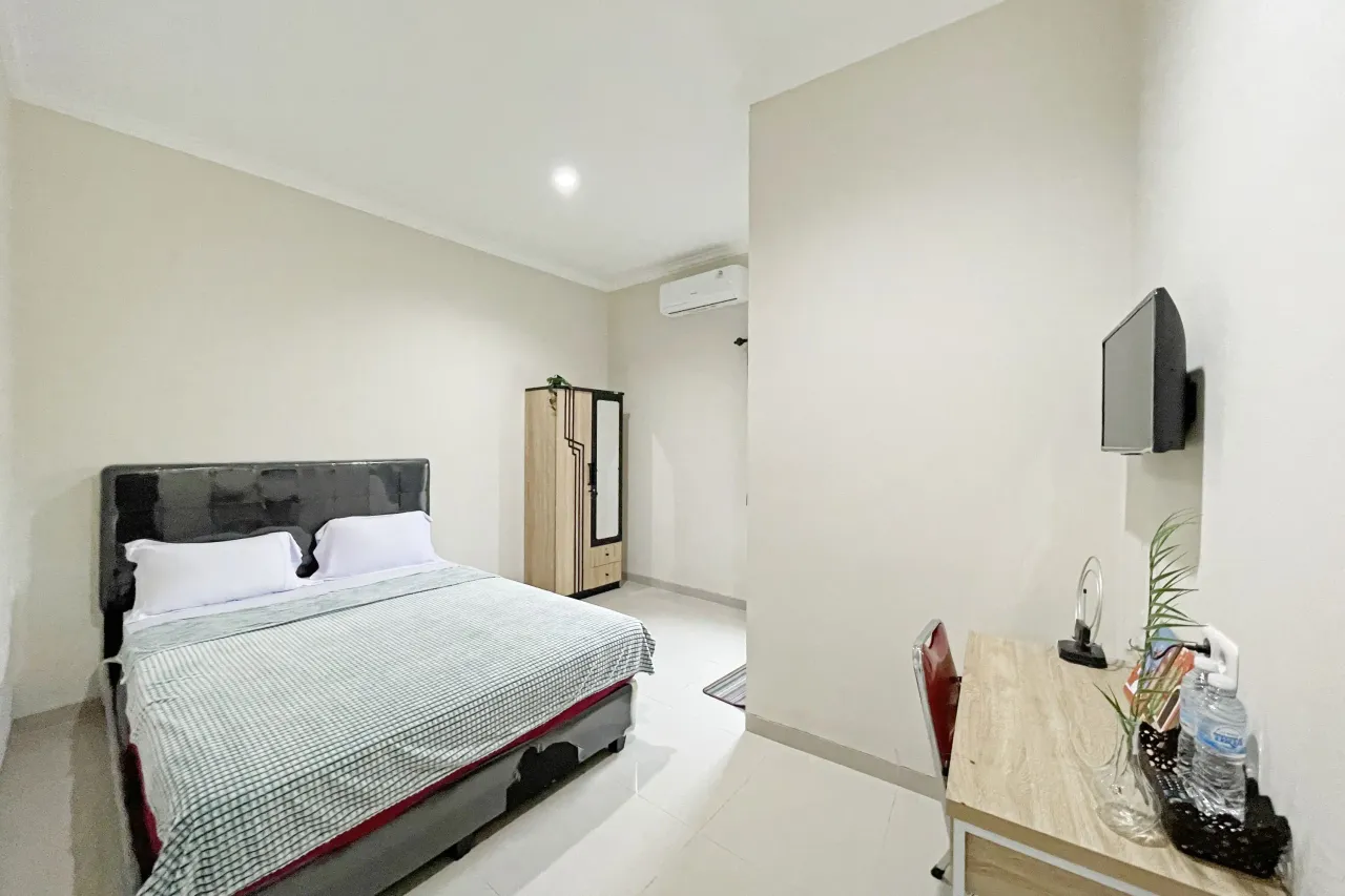 Hanna Residence Meruya Superior Queen B