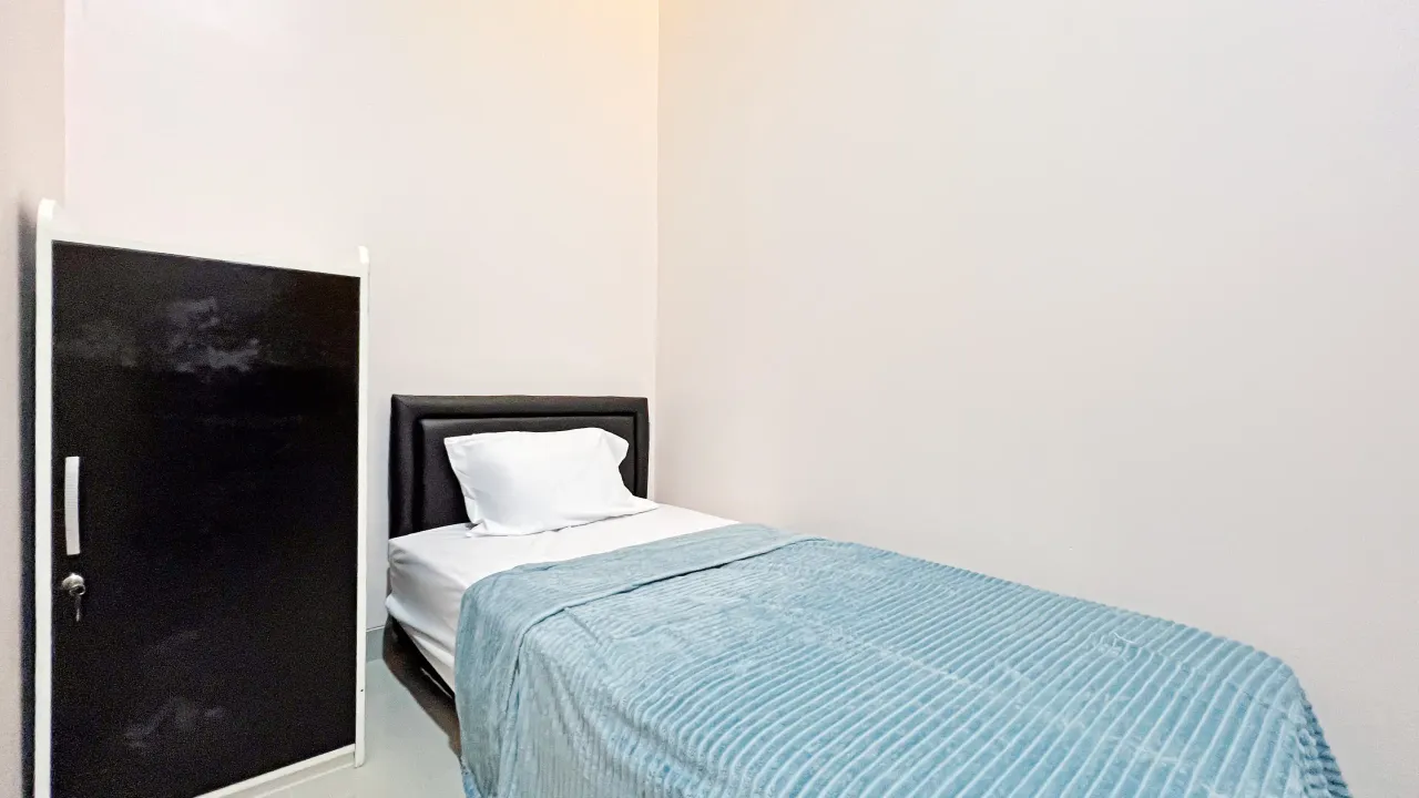 Regina House Cipondoh Tangerang Compact Single