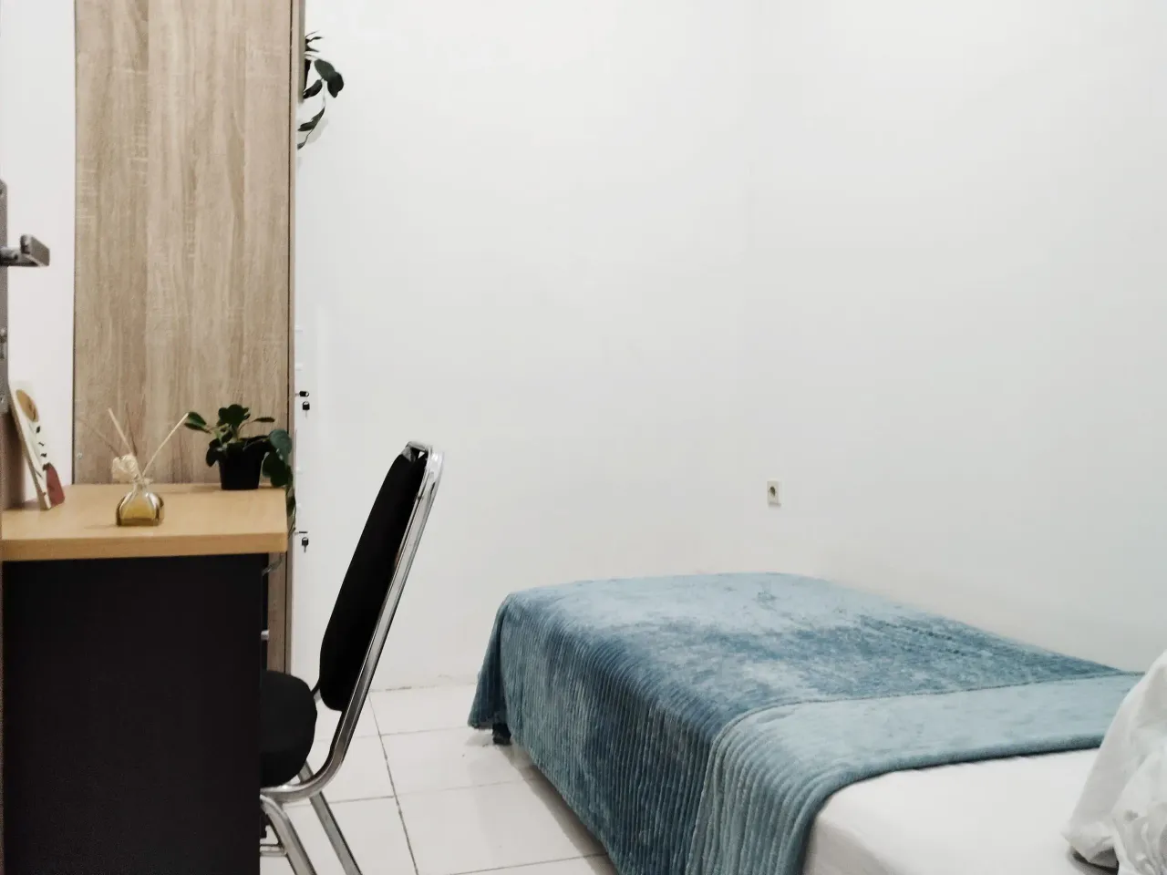 Jeneva Home Kelapa Dua Tangerang Pocket Single A