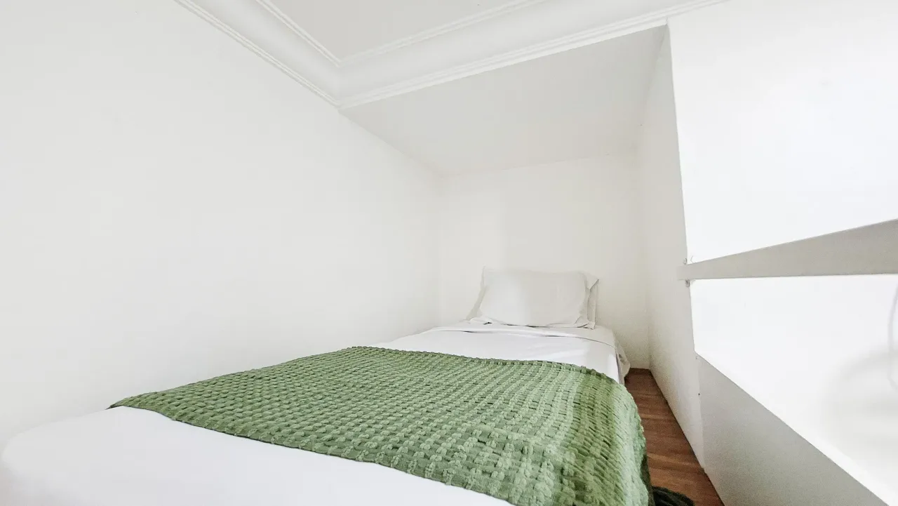Bougenville Kost Jatiwaringin Bekasi Superior Single Loft A