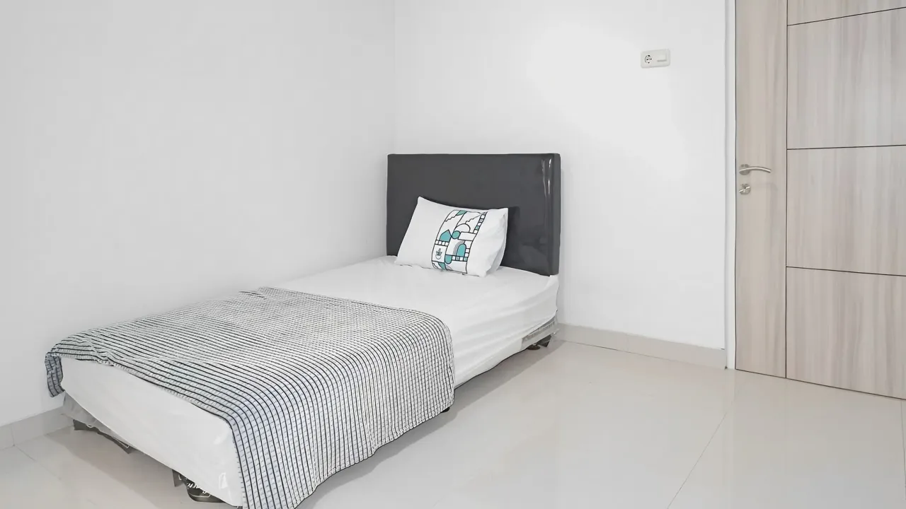 J-Lou Residence Jatiwaringin Pondok Gede Regular Single B