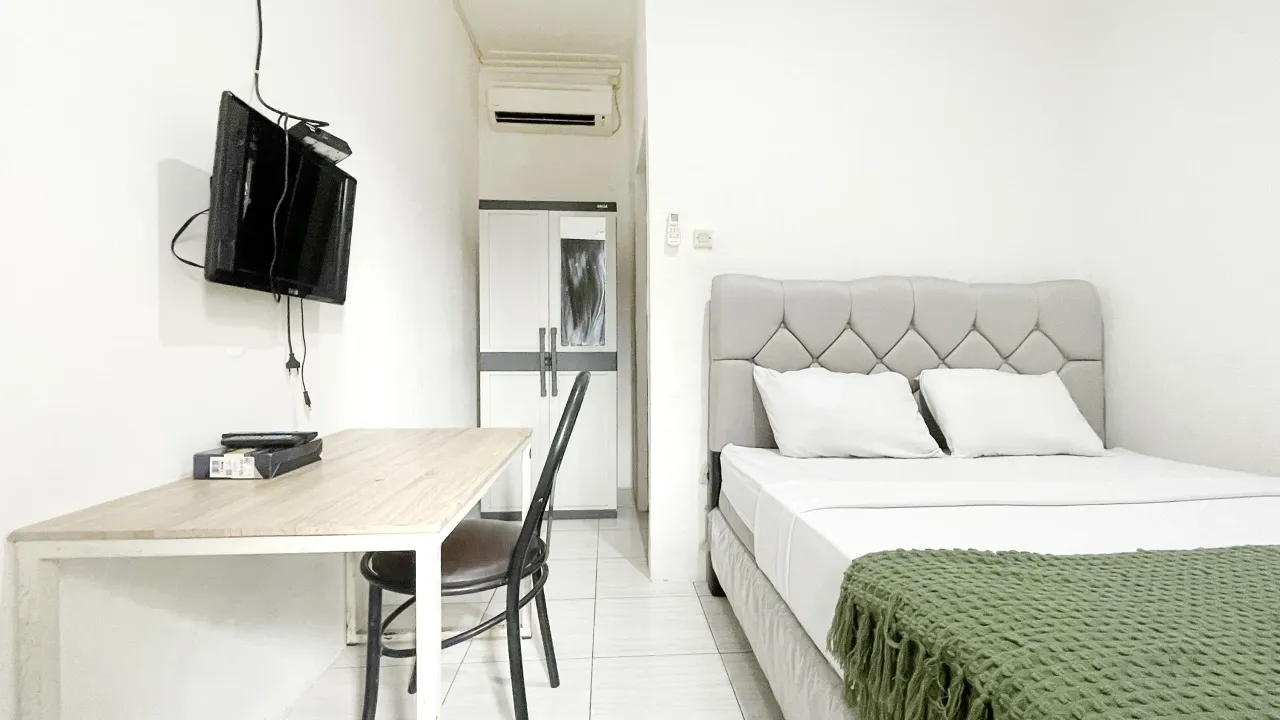 Banny Residence Complex Cikunir Galaxy Bekasi Selatan Regular Queen A