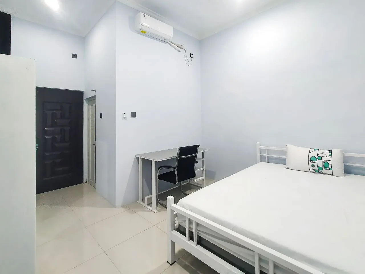 Bee Kost Tembalang Semarang Executive Queen B