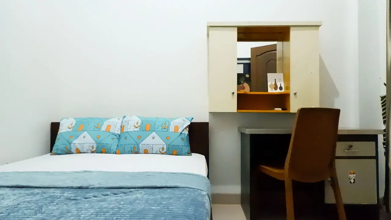 Kos Panda Palebon Semarang Compact Queen B