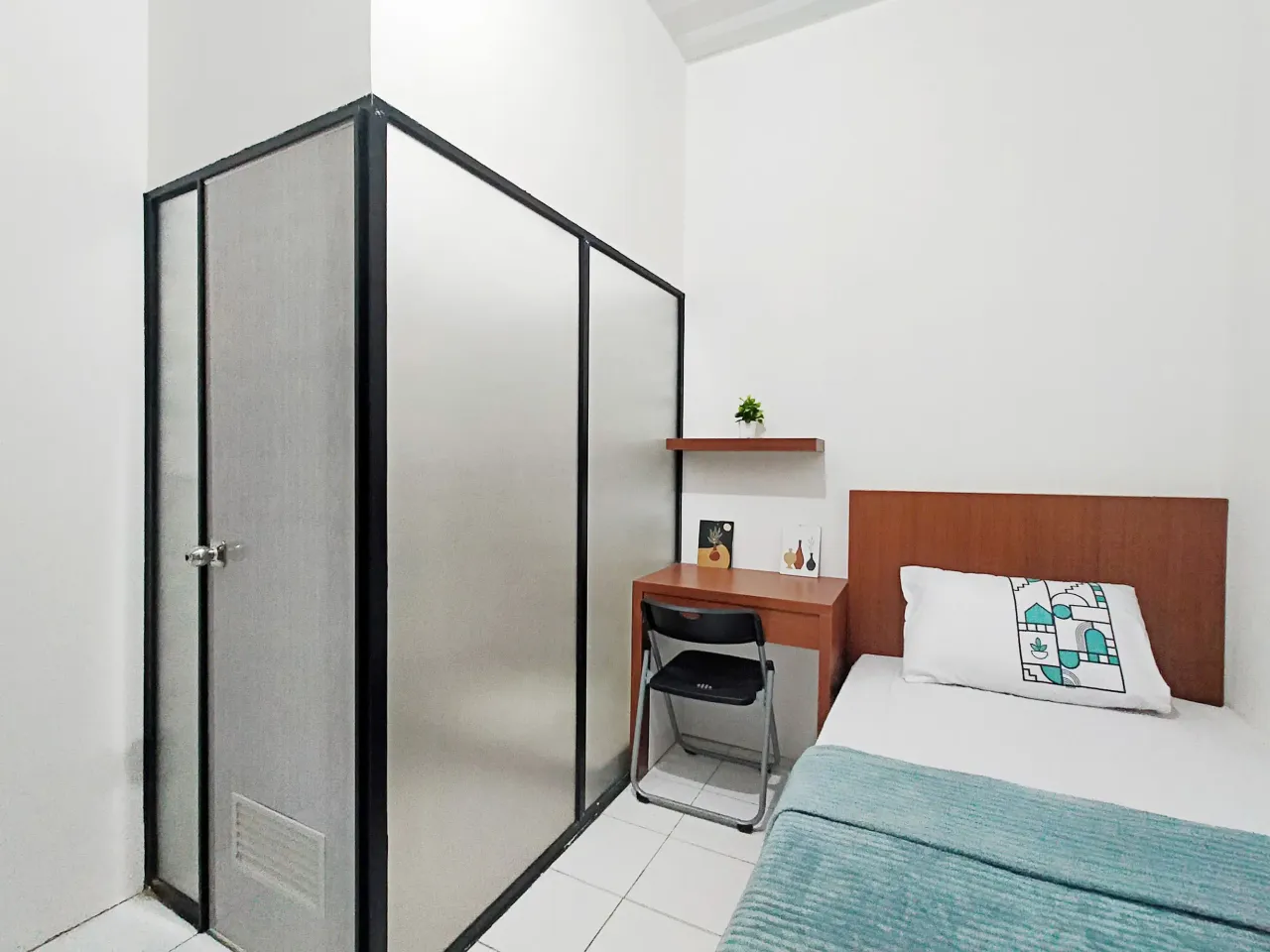 Mawar Kuning House Tembalang Semarang Pocket Single E - F