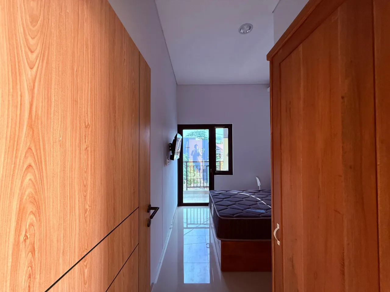 Luminous Living Kost Eksklusif Kota Semarang Kamar balkon