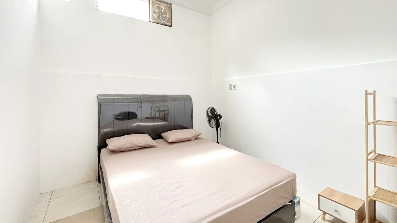 Taring Kost UMSU Medan Regular Queen A