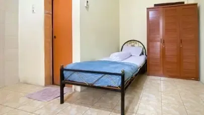 Kos Medan Fasilitas Lengkap Ada TV - Raz House Sri Deli Med Type 1