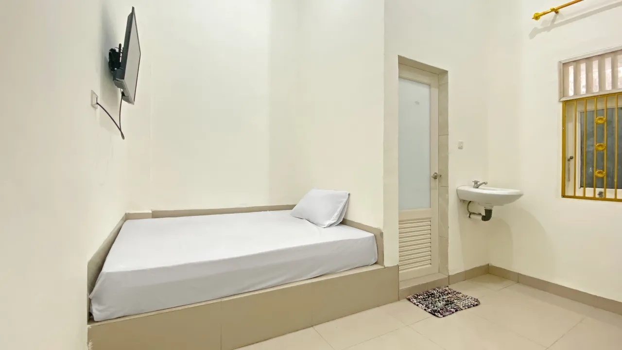 Saudara Residence Medan Regular Queen A