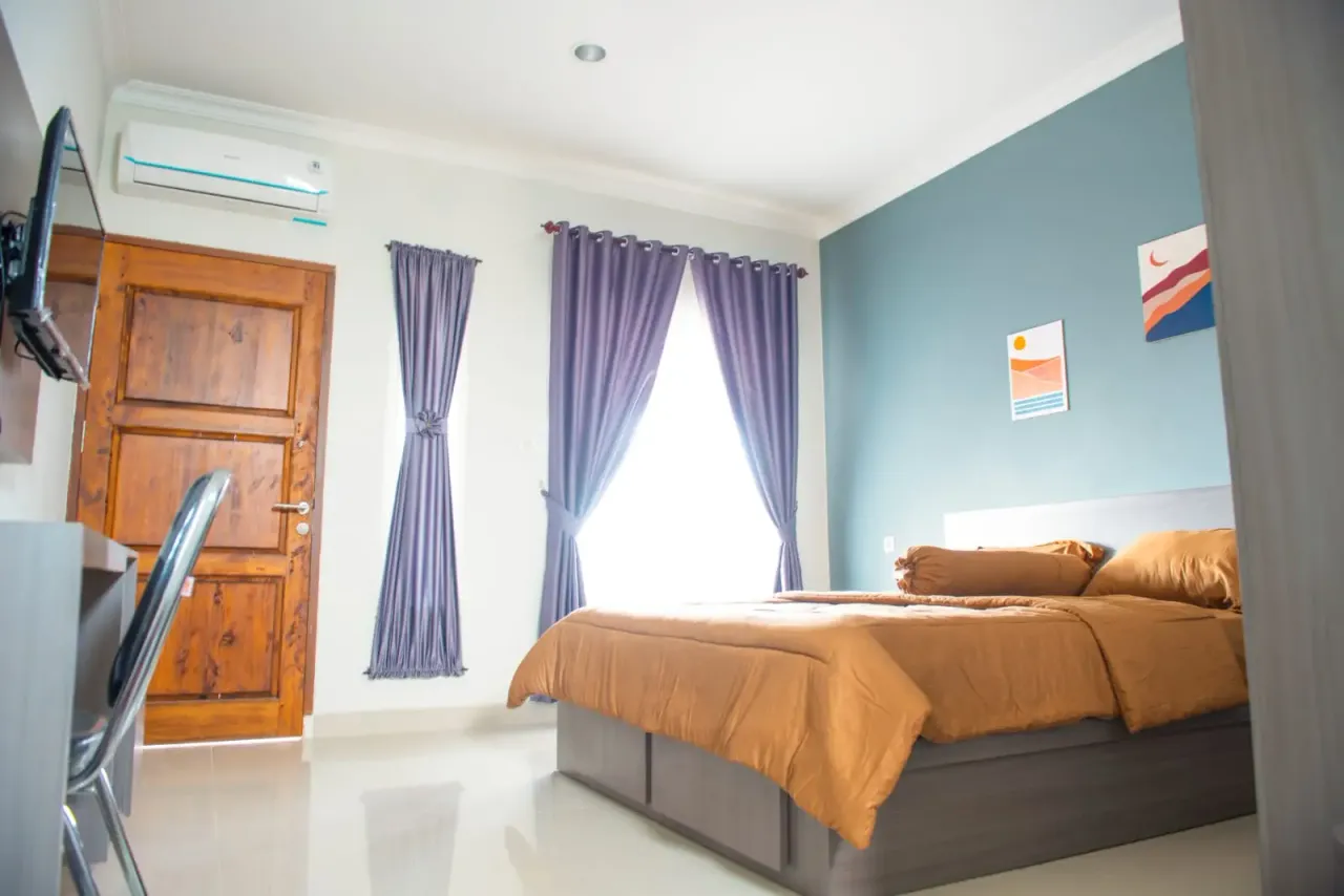 RoomaKelly  Cemara
