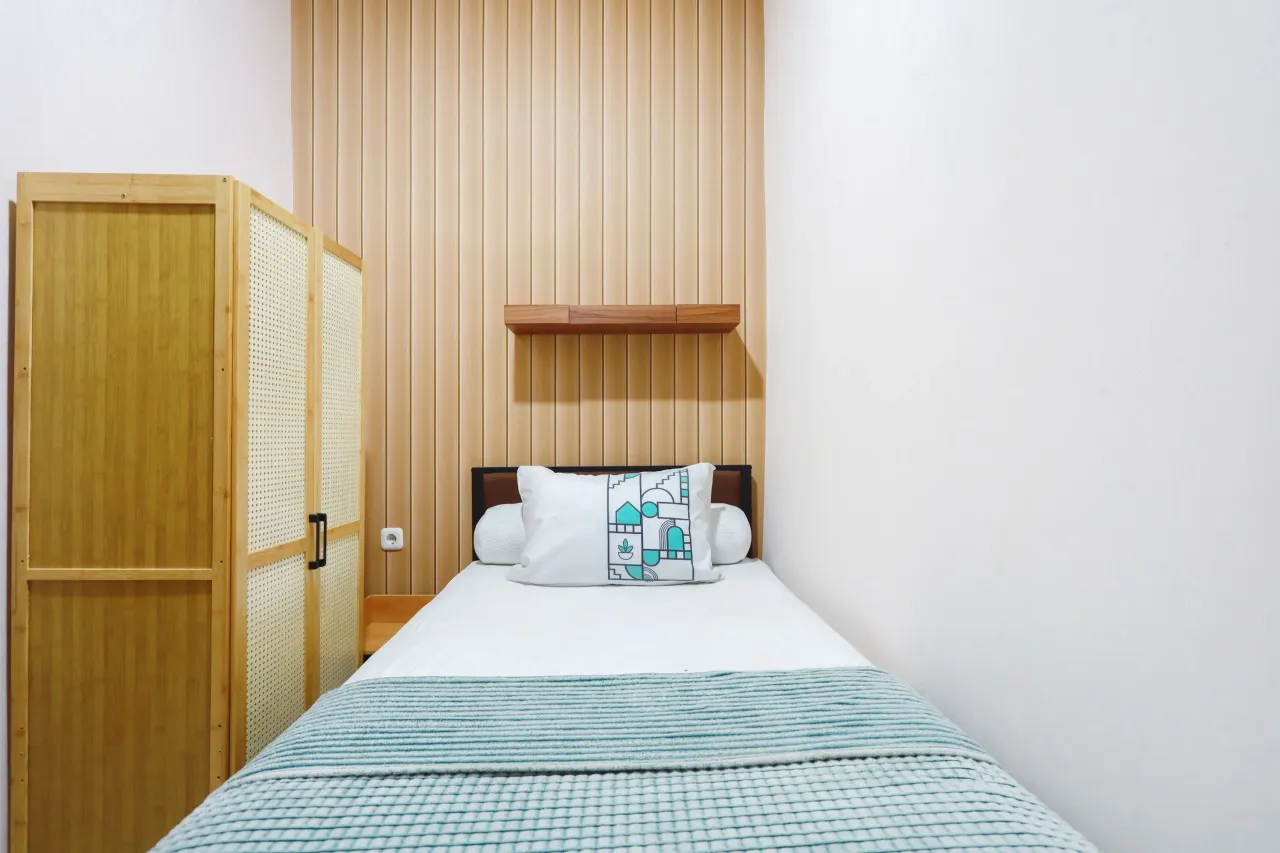 Ceko Petra House Siwalankerto Surabaya Pocket Single A