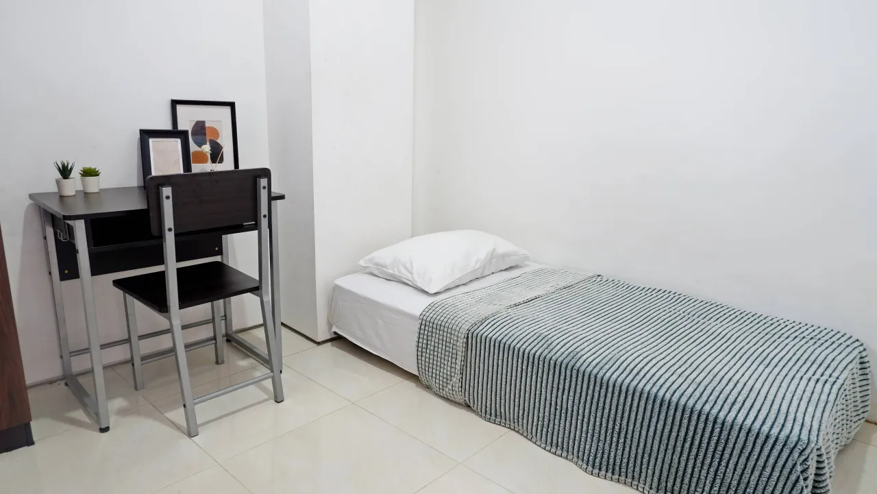 Aurora House Wiyung Surabaya Pocket Single A