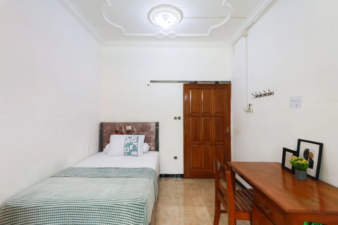 Putra House Rungkut Mejoyo Surabaya Regular Single B