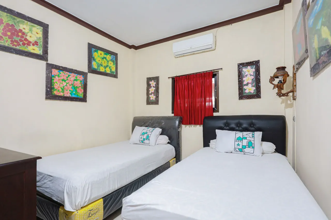 Vandhela Homestay Kebonsari Surabaya Regular Twin