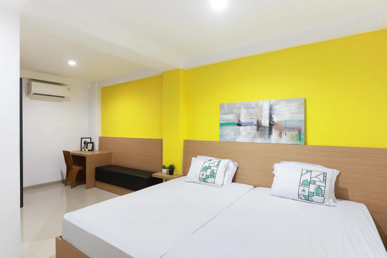 Taman House Tenggilis Mejoyo Surabaya Executive Twin