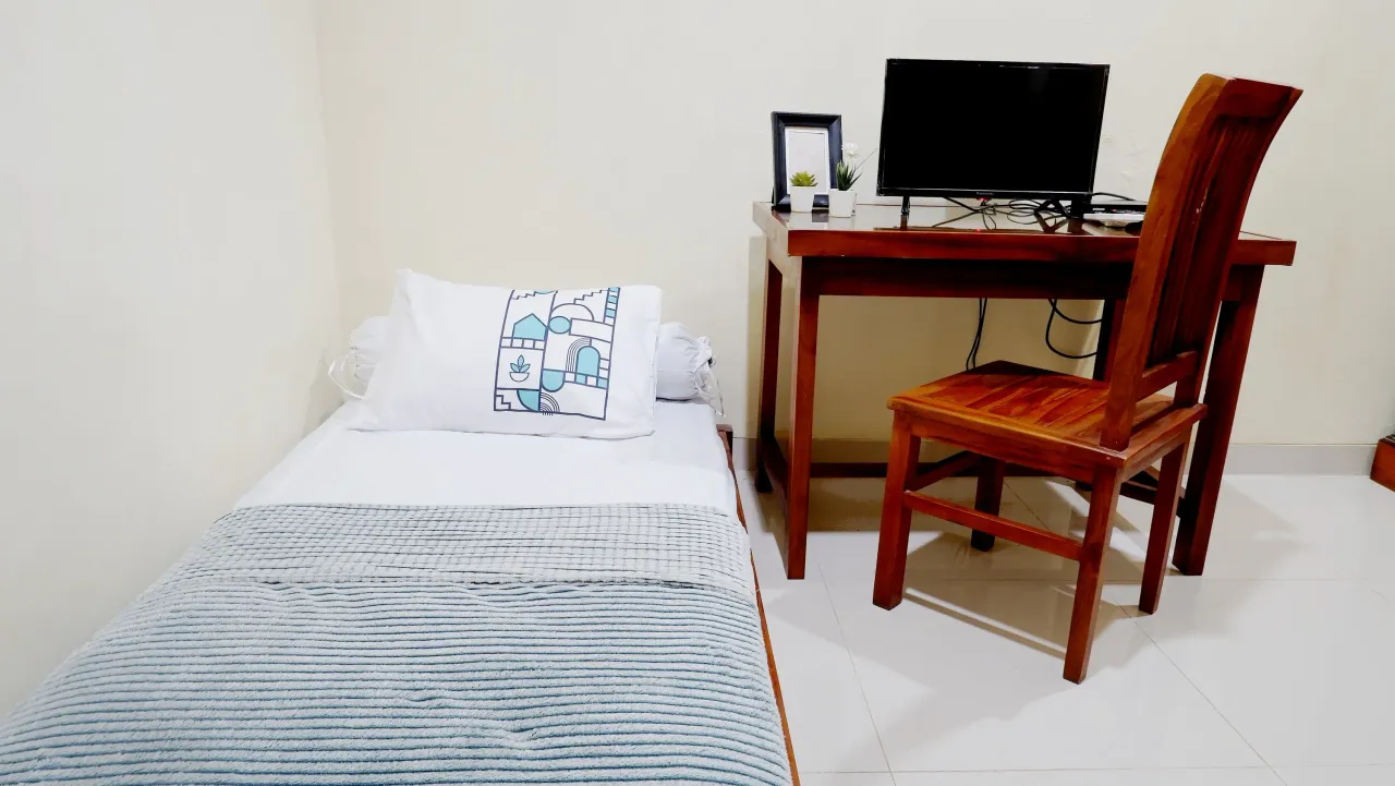 Wisma Seruni Wonocolo Surabaya Compact Single