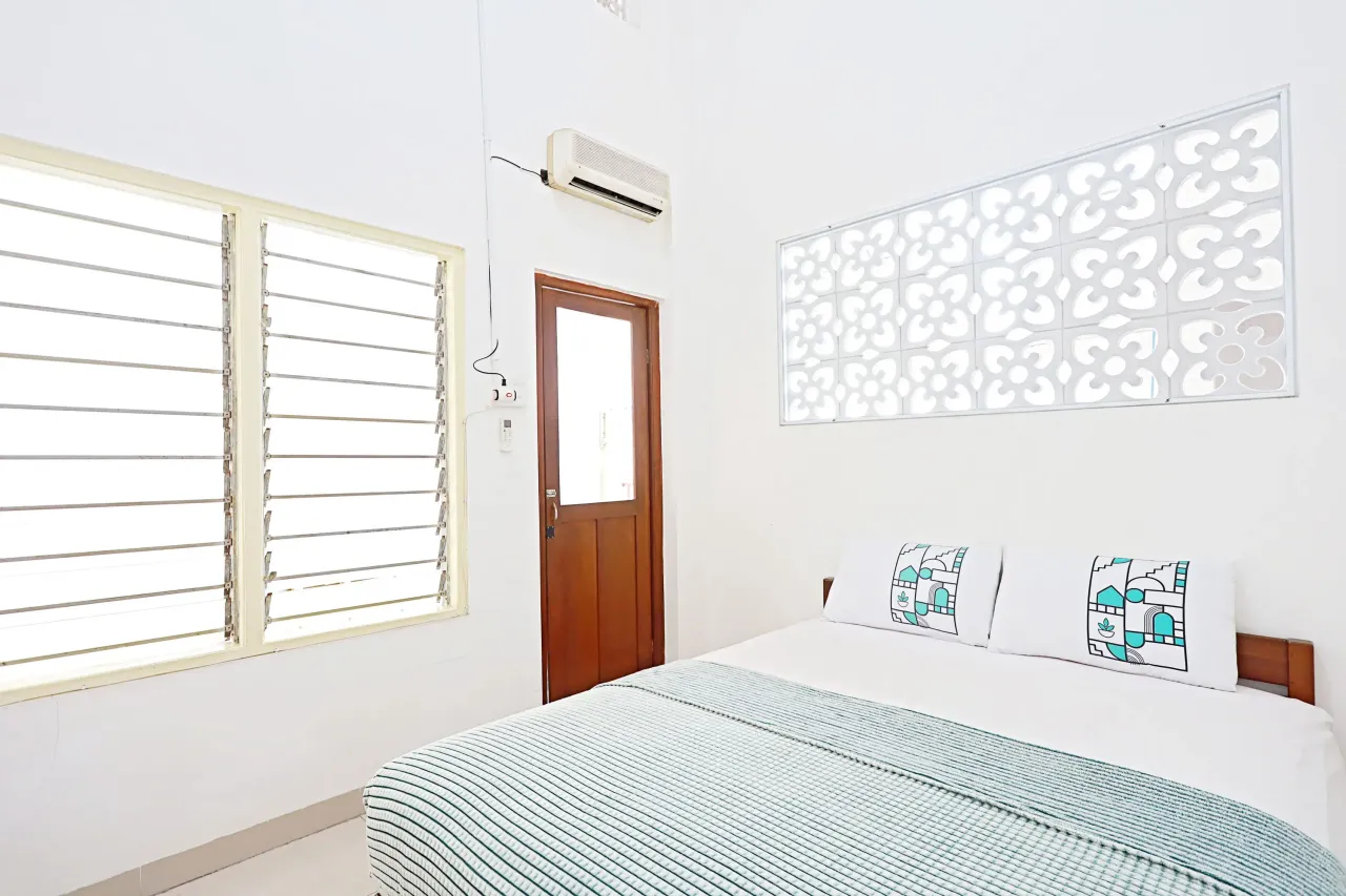 Peneleh Home Undaan Surabaya Regular Queen
