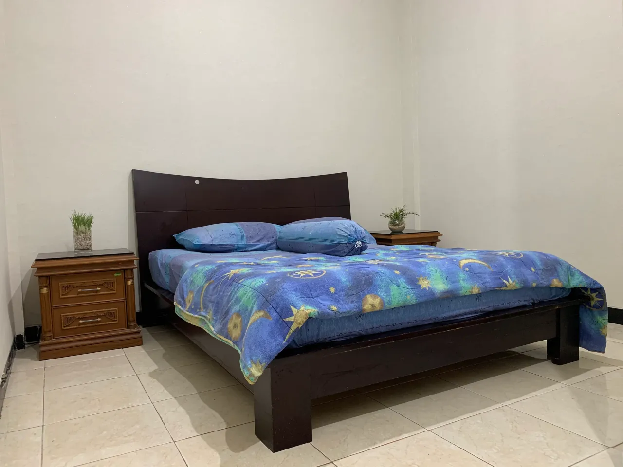 Kos S4 Gubeng Kamar Kecil