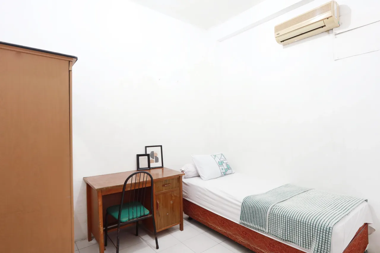 AN-26 House Tenggilis Mejoyo Surabaya Compact Single B