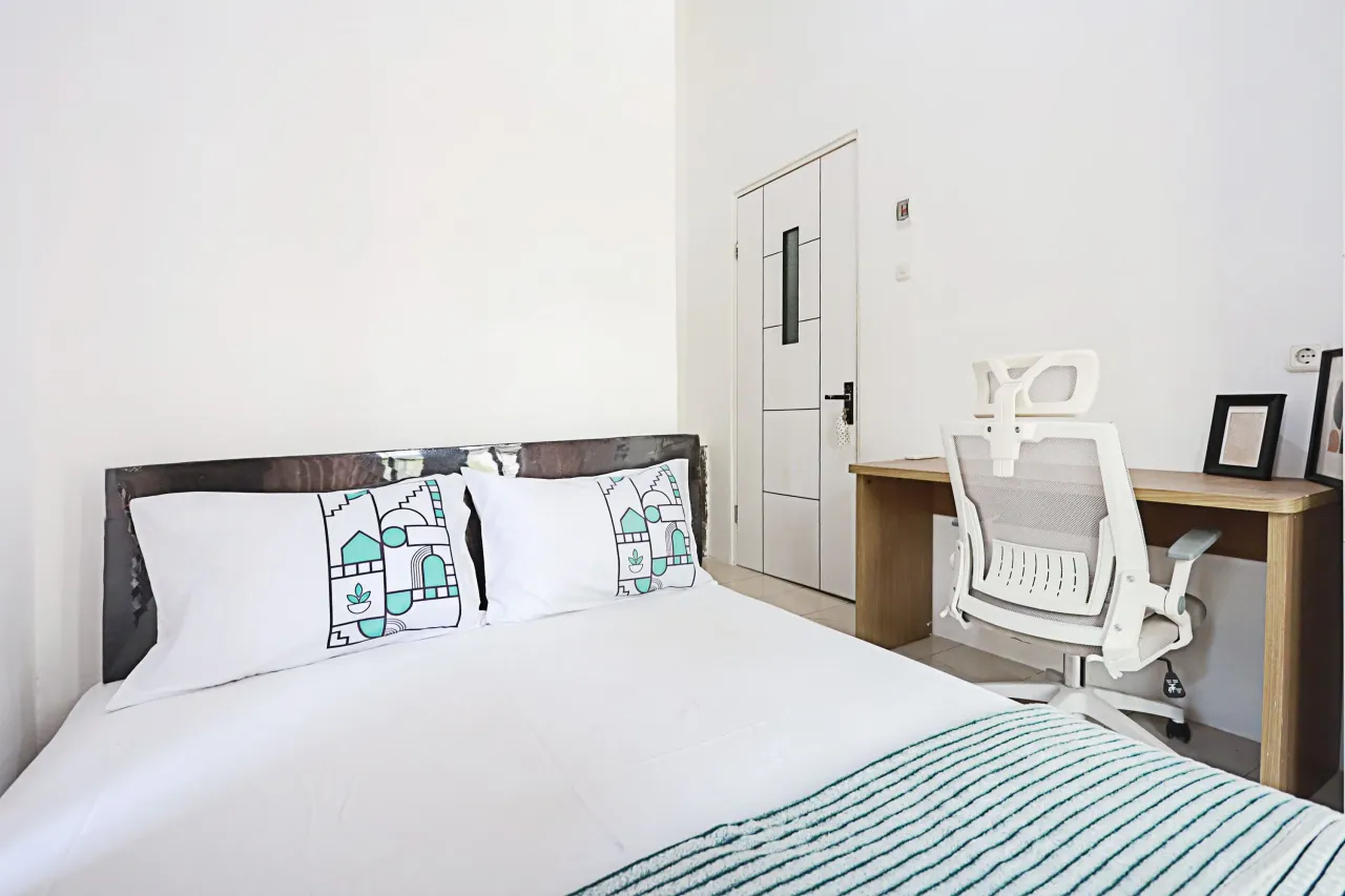 Damas Kosthouse 2 Jemursari Surabaya Compact Double