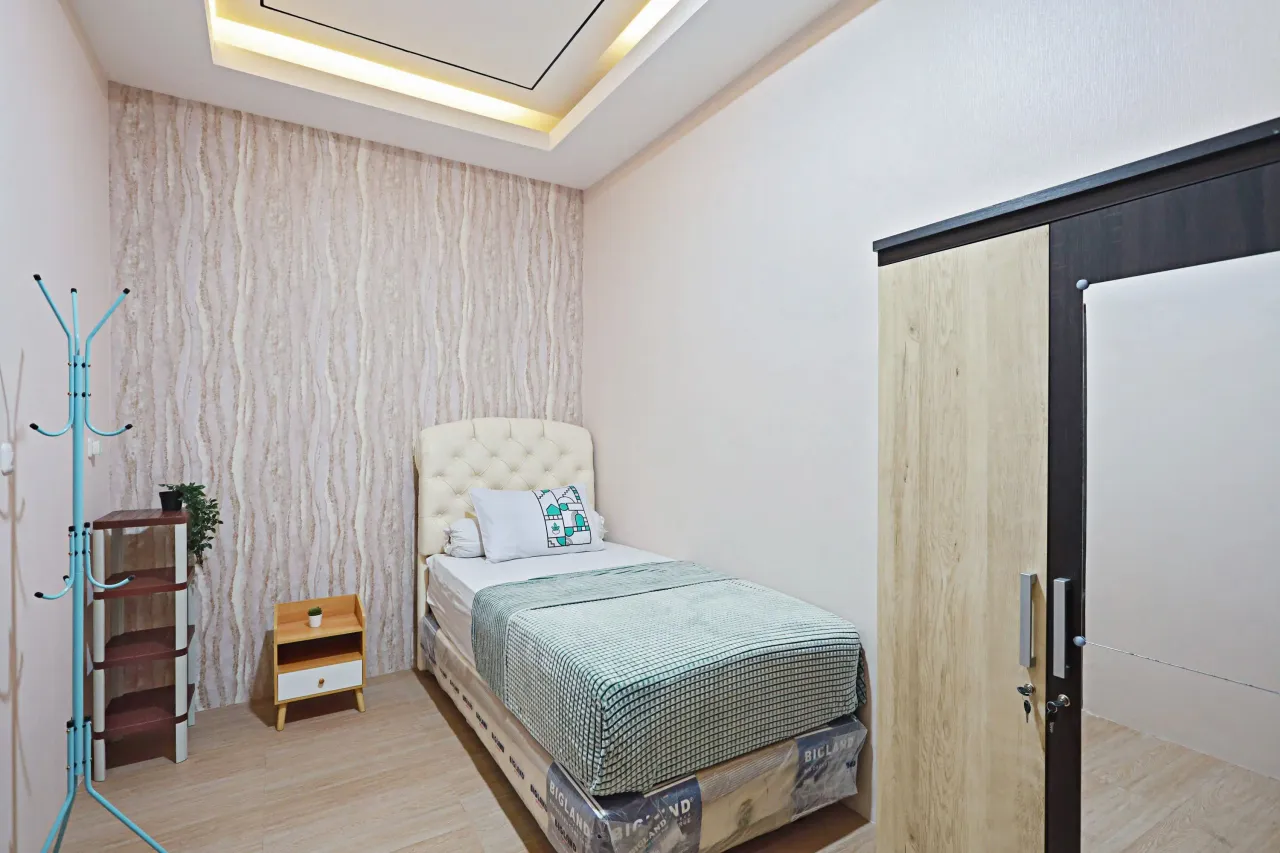 Ceko Kost Rungkut Surabaya Compact Single B