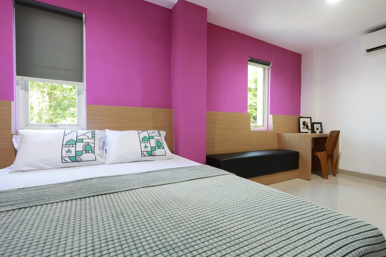 Taman House Tenggilis Mejoyo Surabaya Executive Queen A